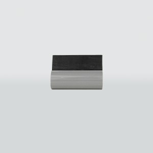 Tool 026 - Вигонка поліуретанова чорна Turbo HARD, 10 см, прямокутна з пластиковою ручкою